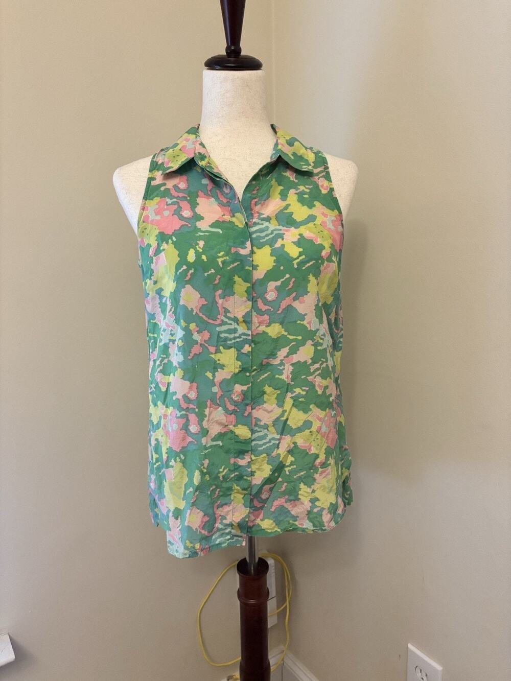 Ann Taylor Silk & Cotton Blend Button Up Tank Floral Women’s Size 8